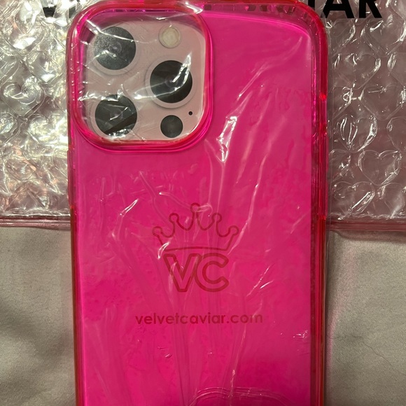 iPhone 13 pro max velvet caviar BRAND NEW - Picture 3 of 3